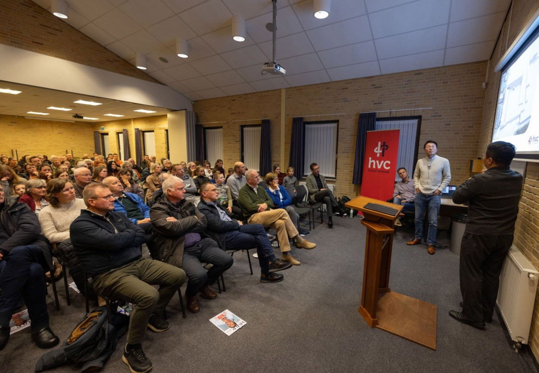 De Regiotour begon met een overvolle zaal op Urk | foto: RD / Freddy Schinkel