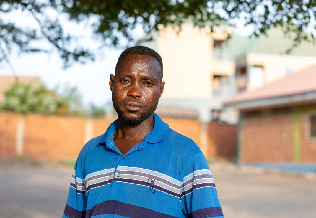 David heeft zijn vrouw en kinderen zien sterven