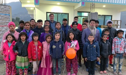 Opening nieuw kindertehuis in Kathmandu