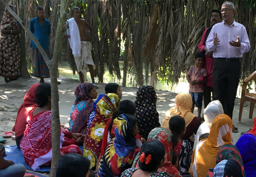 Dominee Mabud evangeliseert onder de allerarmsten