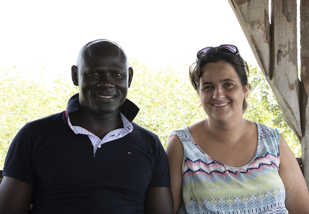 Evangelist Arnest en zijn vrouw Andrea gaan de compound beheren