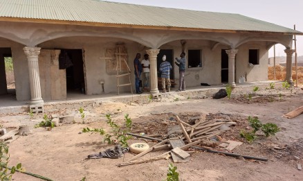 Eerste appartementen safehouse Gambia bijna klaar