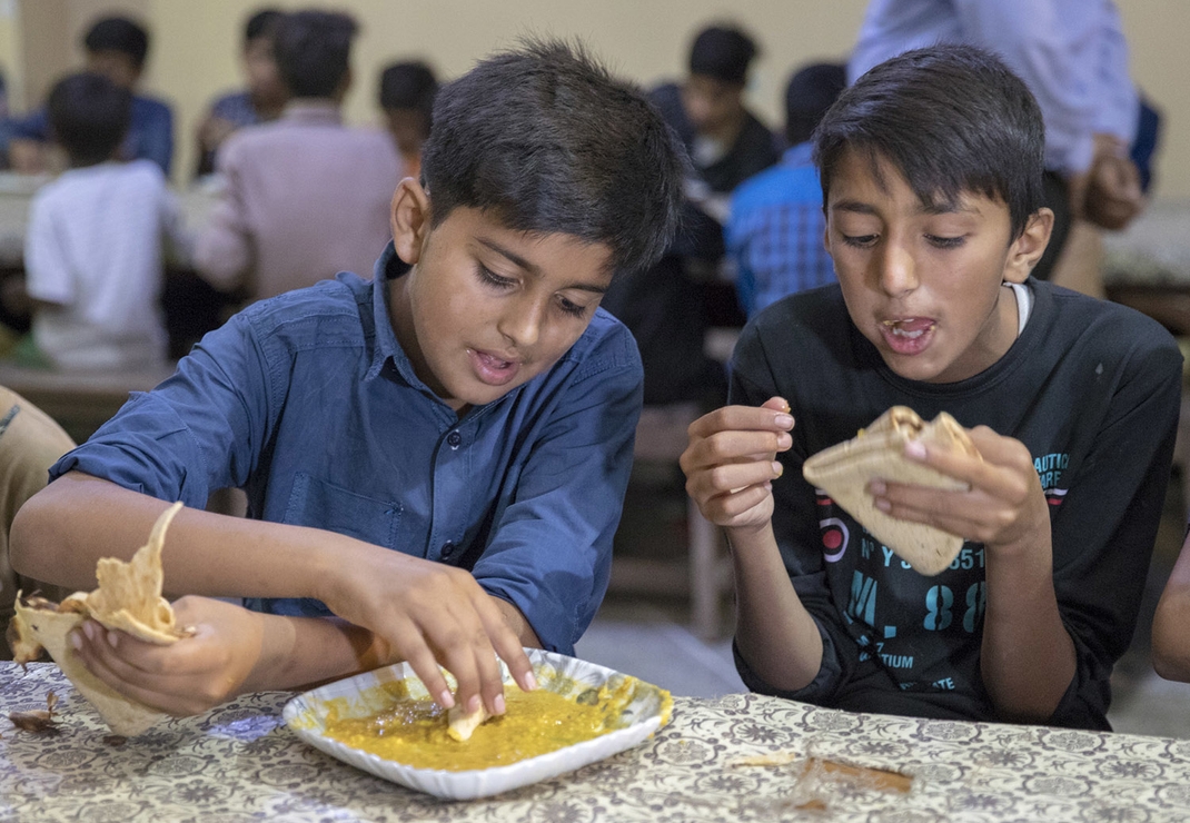 Dankzij uw steun krijgen de sponsorkinderen goed te eten, ook tijdens de coronacrisis.