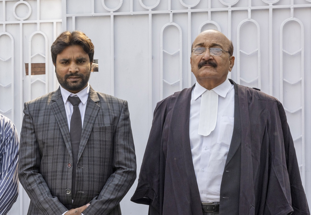 Het advocatenteam van Stephen Masih bij het Hooggerechtshof in Lahore