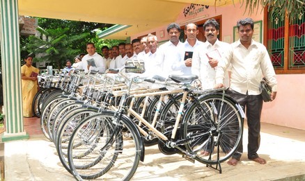 Fietsen voor dominees in India