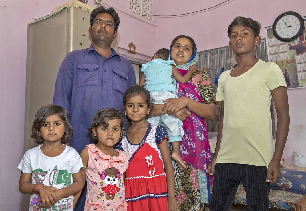 Zoon Salas met zijn vrouw en kinderen