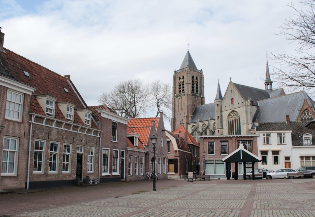 Het dorpsplein van Tholen