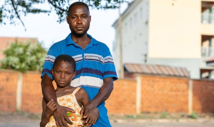 David overleeft een&nbsp;&nbsp;Fulani-aanval&nbsp;&nbsp;(video)