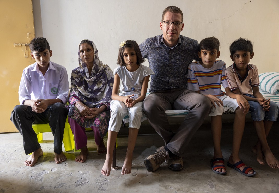 Bemoedig familie van blasfemieslachtoffers