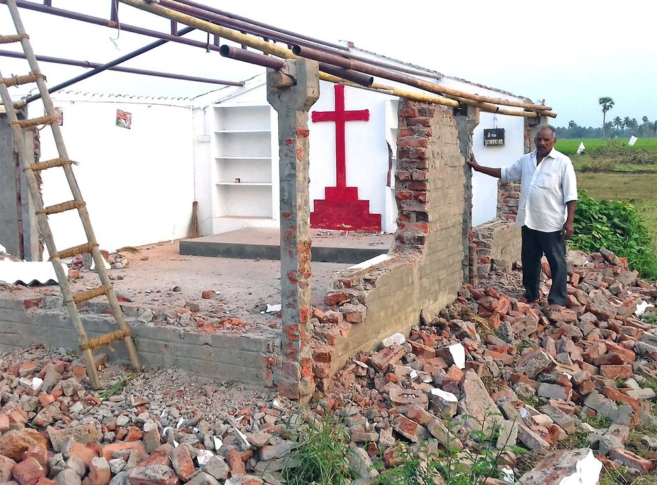 Deze kerk in India werd met de grond gelijk gemaakt