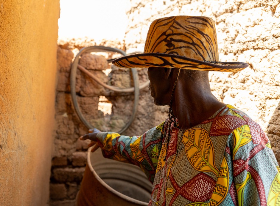 Dorpeling toont plek waar drie kleinkinderen om het leven gebracht zijn